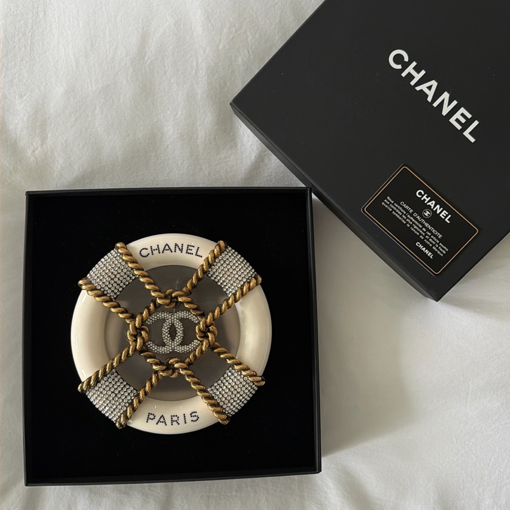 Chanel collectible Minaudiere in pristine condition. - Picture 4 of 16